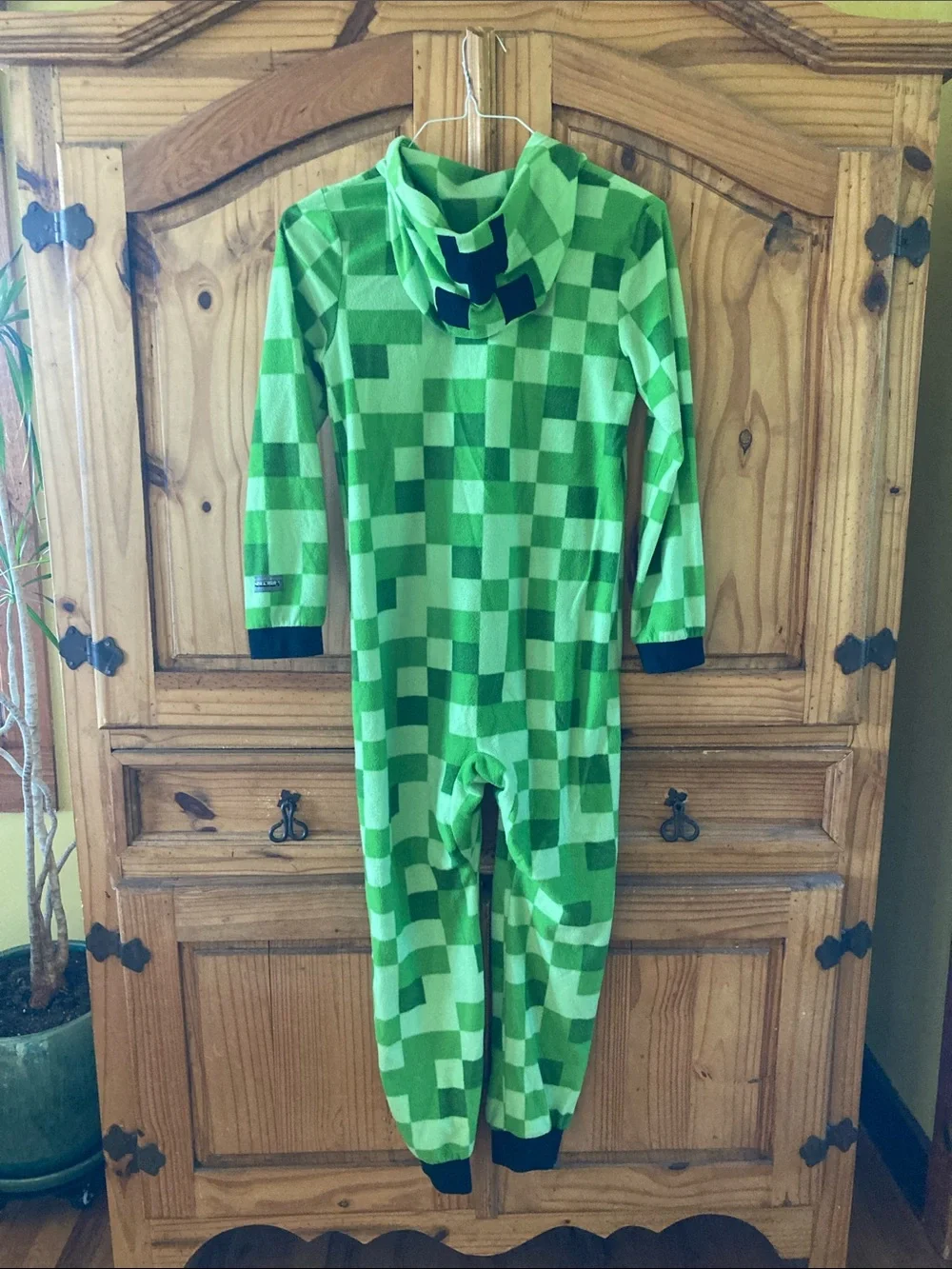 Boys Minecraft green one piece hooded pajamas size 14/16
